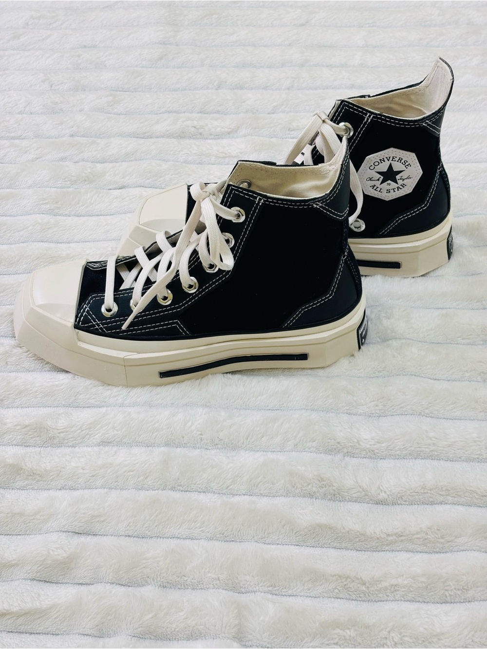 Converse Chuck 70 De Luxe Squared High Top Sneakers sz 5 - Picture 9 of 12